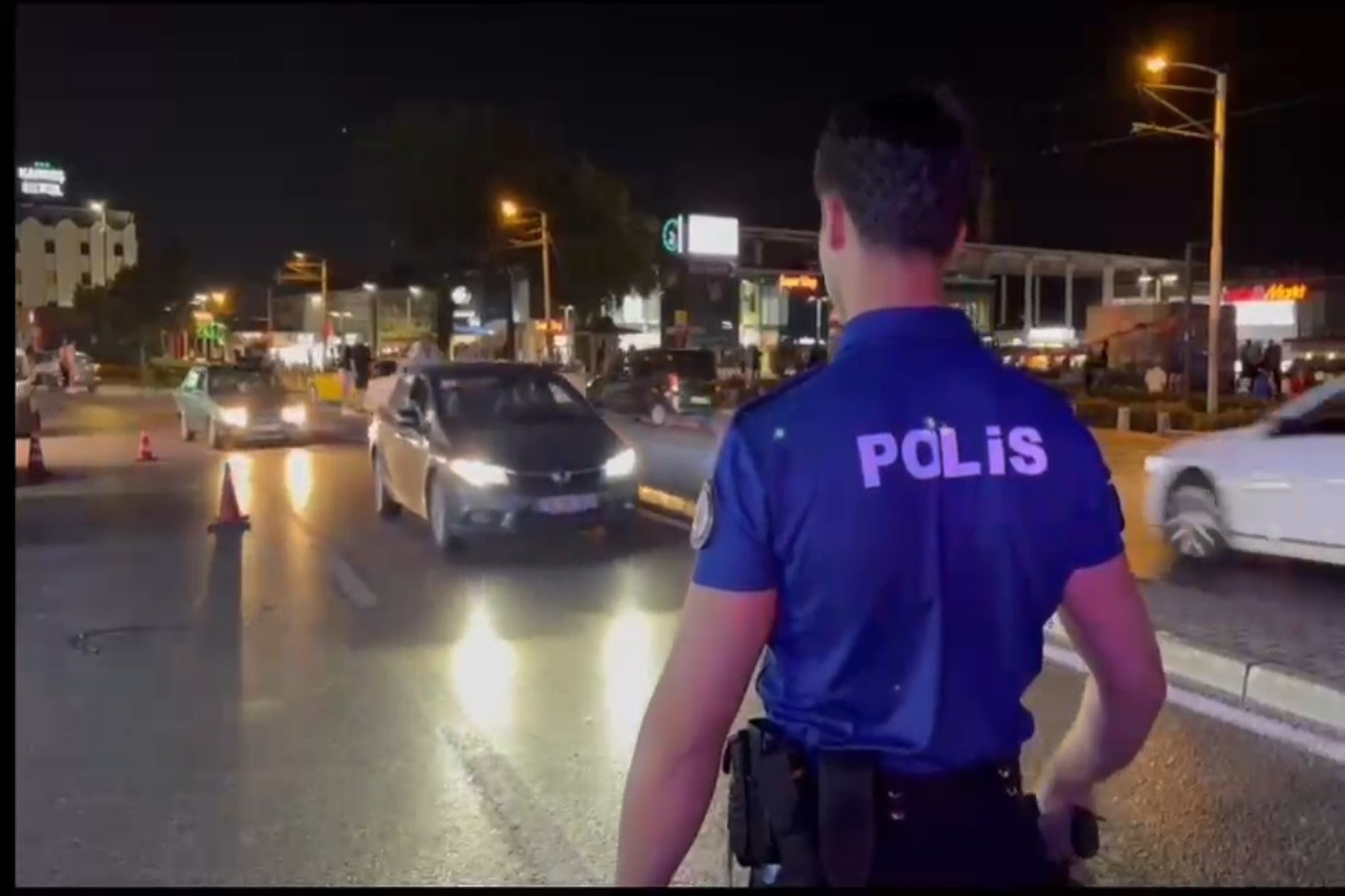 Bursa'da bin polisle geniş çaplı huzur uygulaması