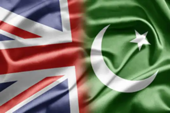 Pakistan ve İngiltere dışişleri bakanları mutabakat sürecini ele aldı