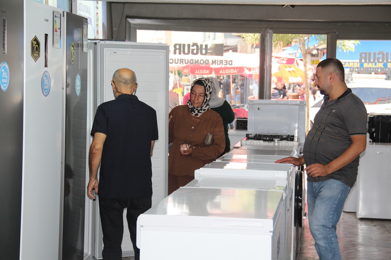 Yaz sıcakları derin dondurucu satışlarını hareketlendirdi
