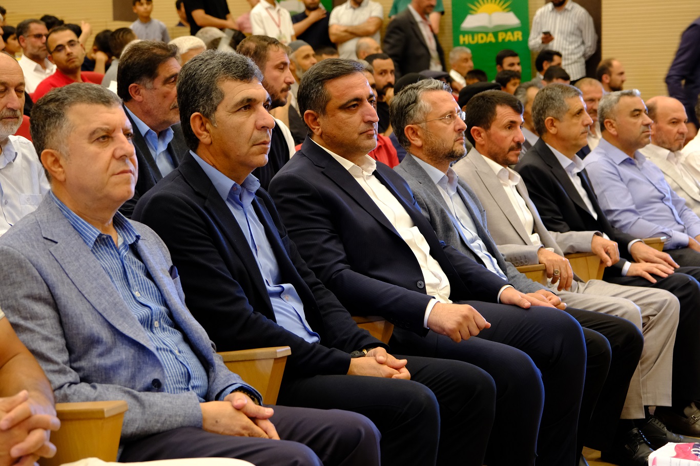 HÜDA PAR Erciş İlçe Kongresi'nde Kazım Bilici güven tazeledi