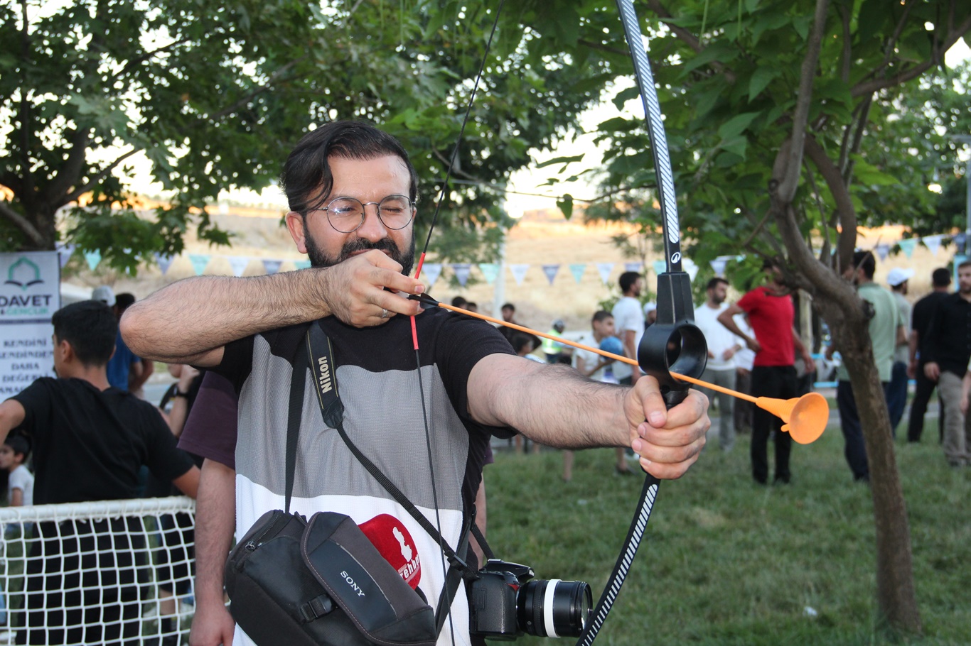 "İslam'la Diriliş, Gençlikle Yükseliş" temalı Gençlik Buluşması Batman'da coşkuyla gerçekleştirildi