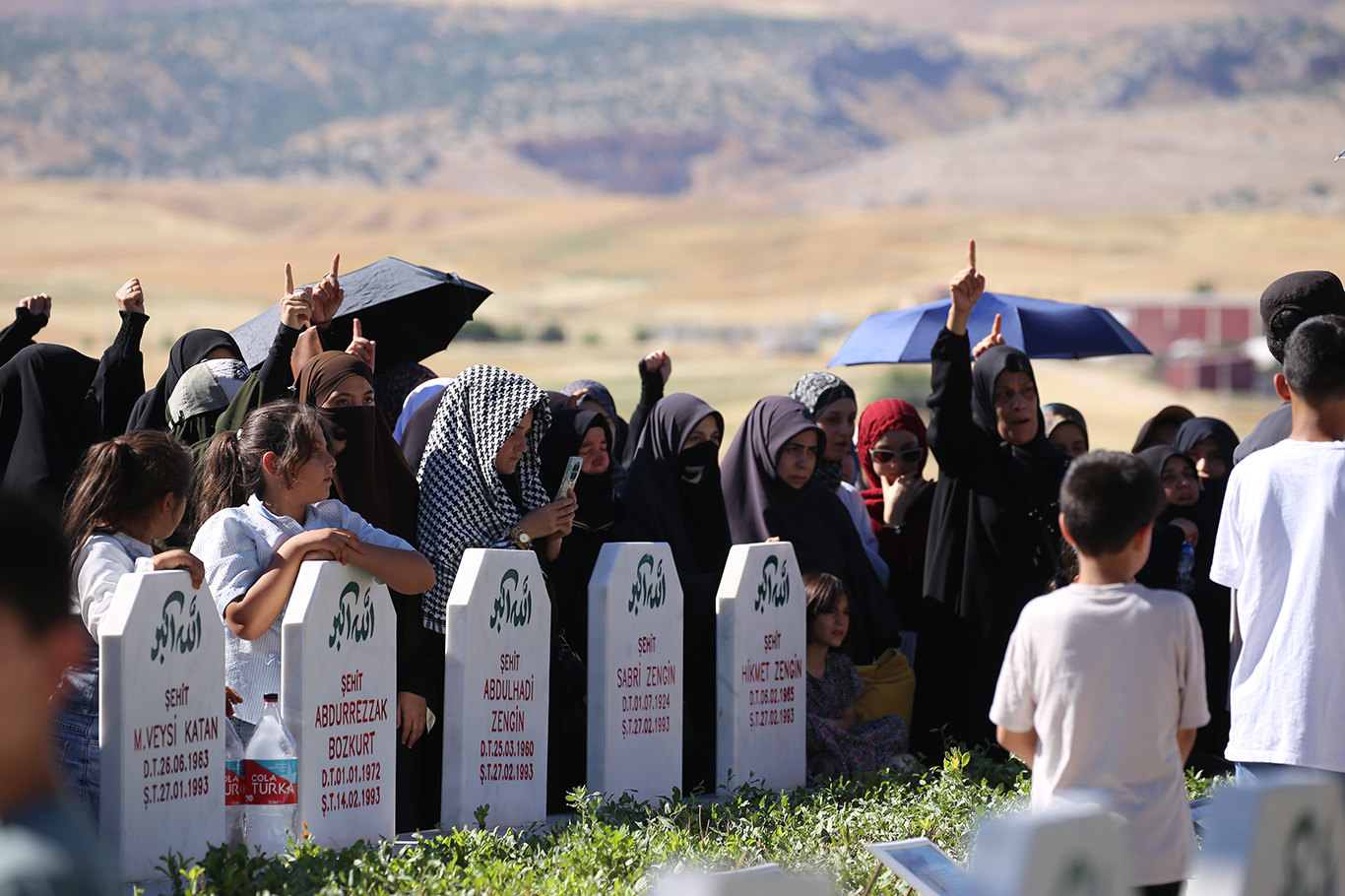 Susa Camii yarenleri şehadetlerinin 34'üncü yılında mezarları başında anıldı