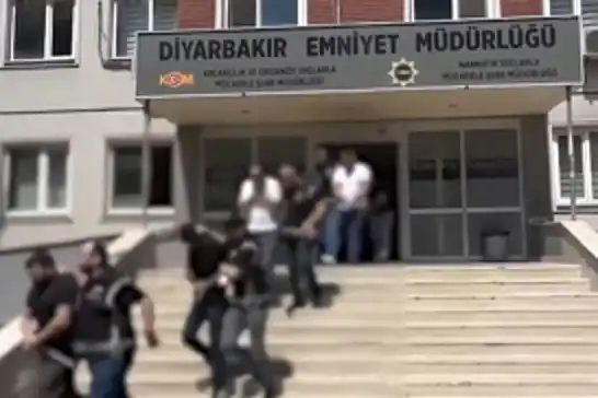 Diyarbakır'da silahlı suç örgütüne operasyon: 15 tutuklama