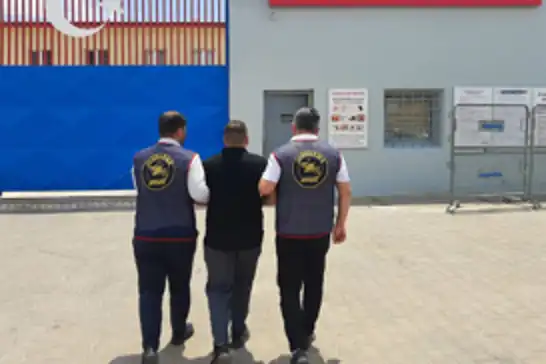 Gaziantep'te 10 yıl hapis cezası bulunan 2 firari yakalandı