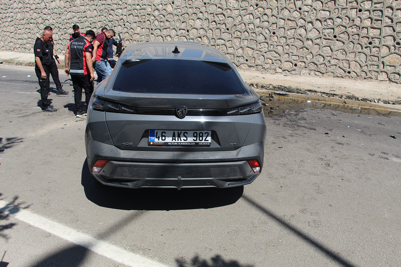 Li Şirnexê du wesayît li hev qelibîn 1 mirî, 3 birîndar