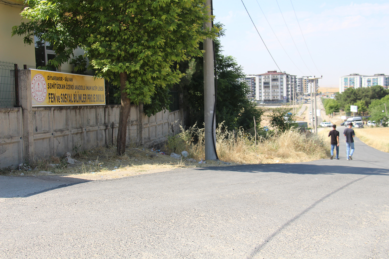 HÜDA PAR Silvan İlçe Başkanı Balyen: 300 öğrenci her gün ölümle burun buruna yol geçiyor