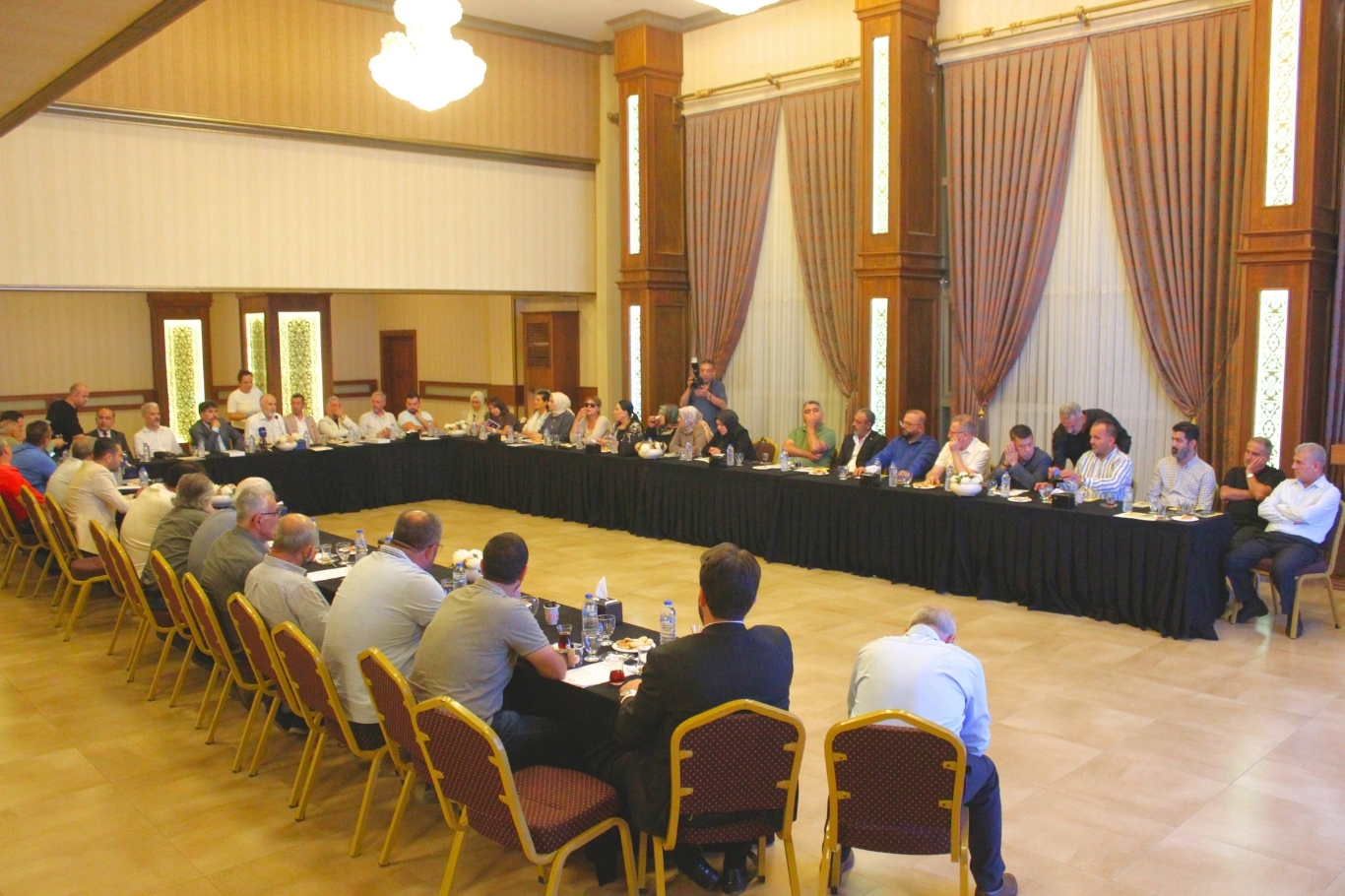 Mersin Aile Platformu'ndan Aile ve dijital kültür gündemli istişare toplantısı