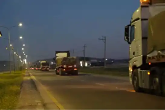 Jordan sends 28-truck humanitarian convoy to Lebanon amid ongoing crisis