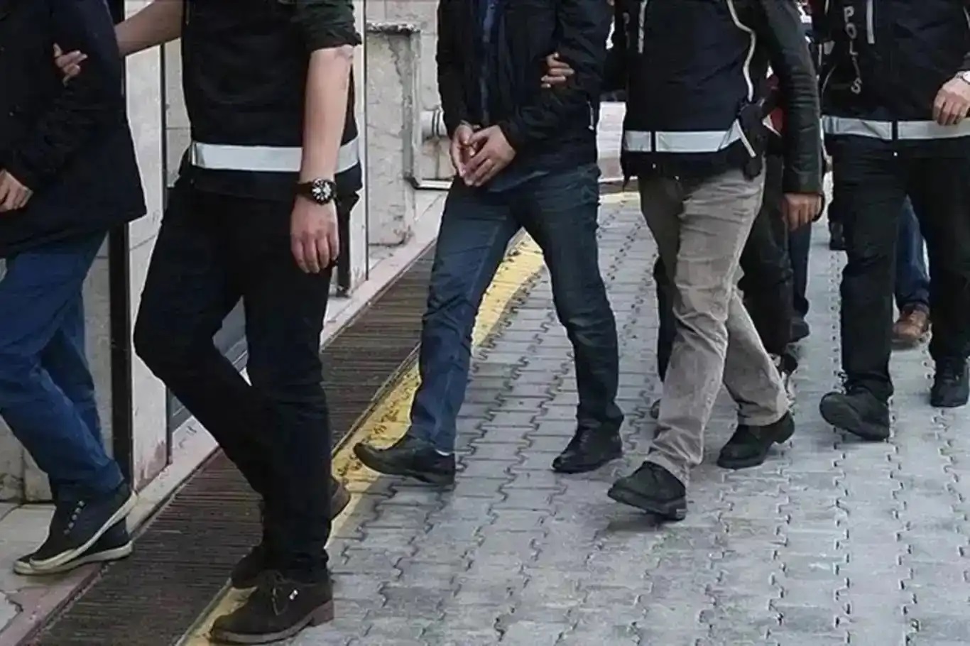 İstanbul merkezli 24 ilde bahis operasyonu: 80 gözaltı