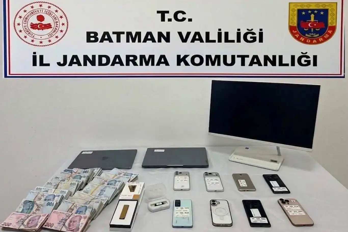 Batman'da bahis şebekesine darbe: 125 milyon TL'lik para trafiği tespit edildi