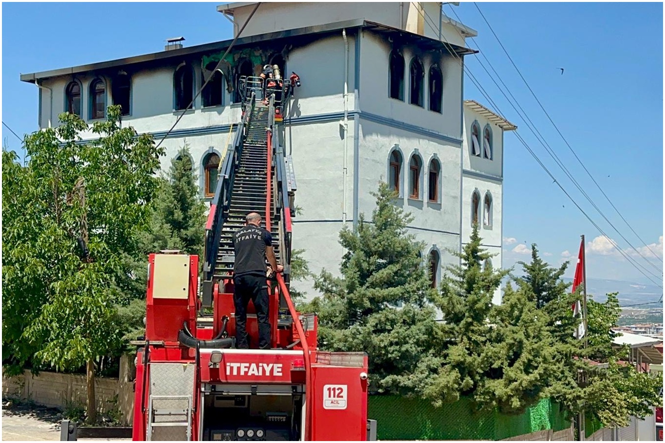 Medresede çıkan yangın korkuttu