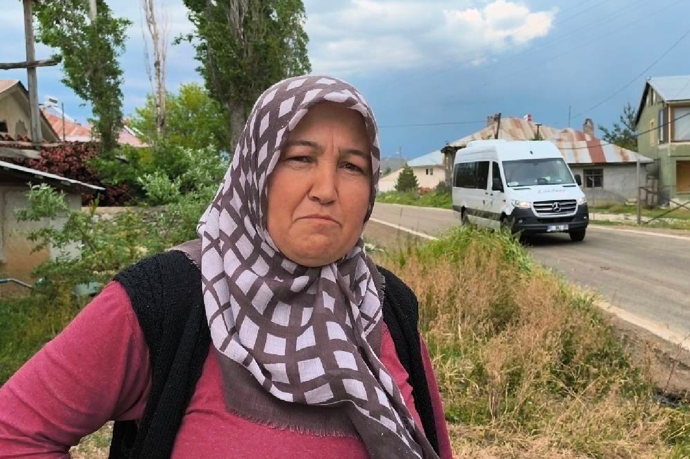 Adana'da mahalle içinden geçen yol için vatandaşlardan çevre yolu talebi