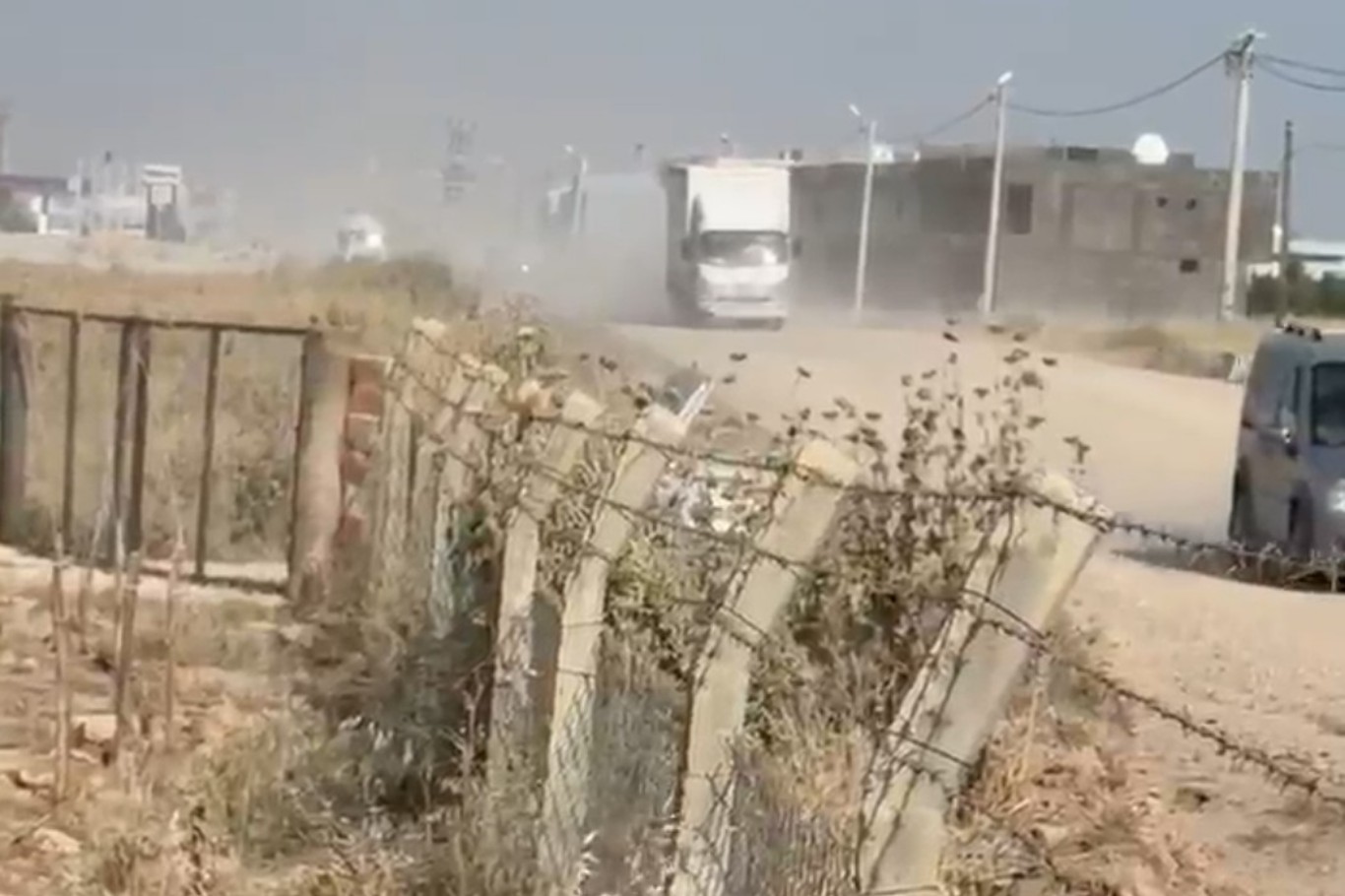Mardin’de yarım kalan yol çalışması mahalleliyi mağdur ediyor