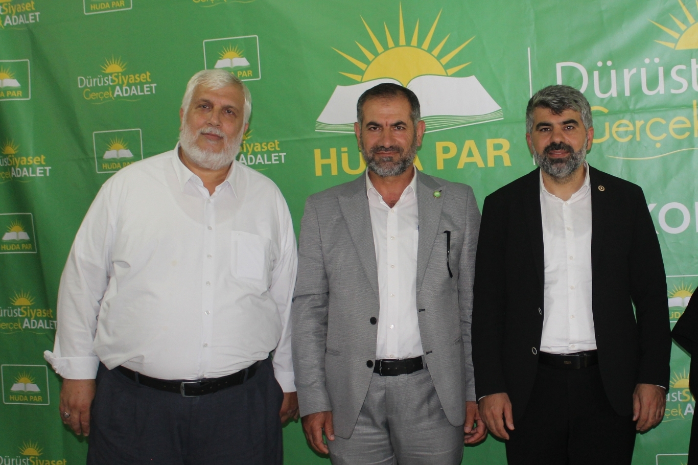 HÜDA PAR Tarsus İlçe Başkanlığına Hikmet Tanış yeniden seçildi