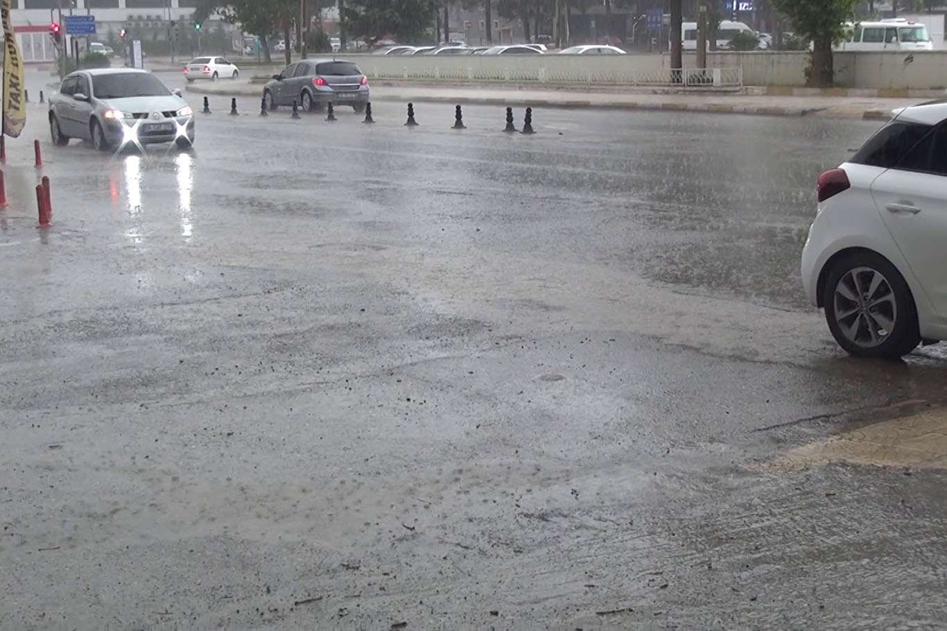 Birçok bölgede gök gürültülü yağış bekleniyor