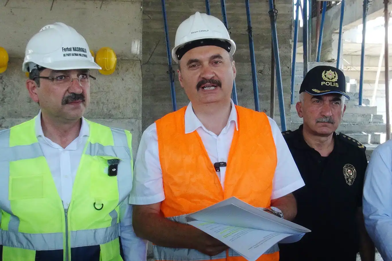 Vali Canalp: Uyuşturucuyu dağıtmaya devam edeceklerse gidecekleri yer hapishane olacaktır