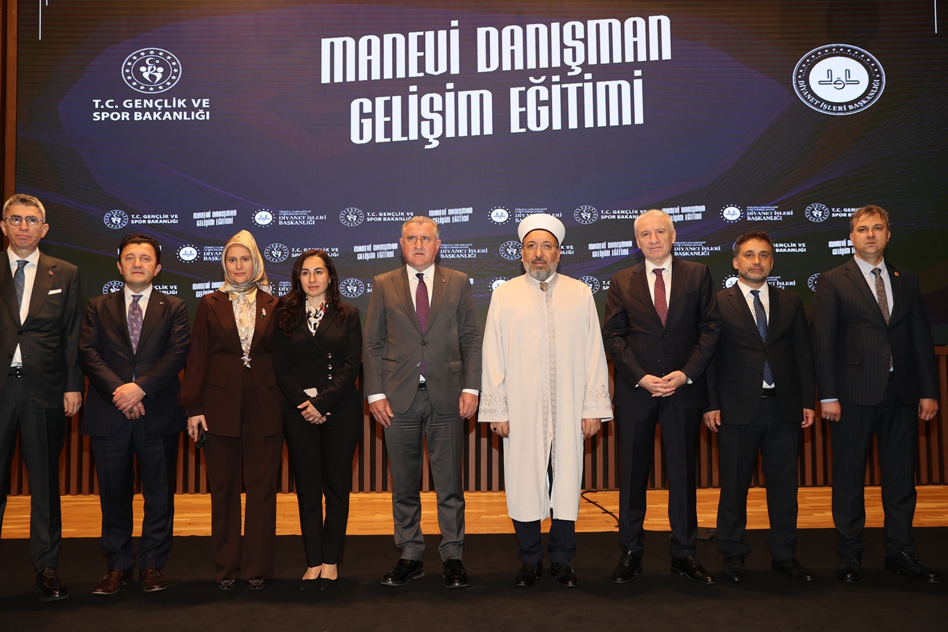 Arpaguş: Gençlerimizin büyük bir medeniyetin mensubu olduklarının farkına varmalarını istiyoruz