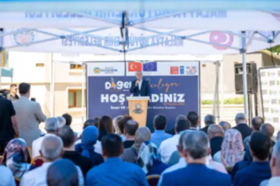 Malatya'da Dijital Gençlik Merkezi hizmete açıldı