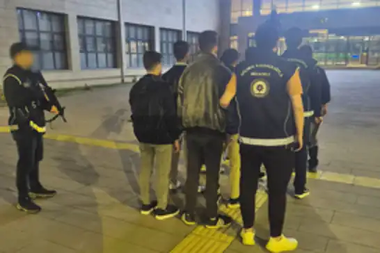 Afyonkarahisar’da göçmen kaçakçılığı operasyonu: Bir organizatör yakalandı