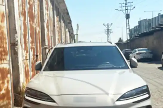 Şanlıurfa’da kaçak elektrikle araç şarjı tespit edildi