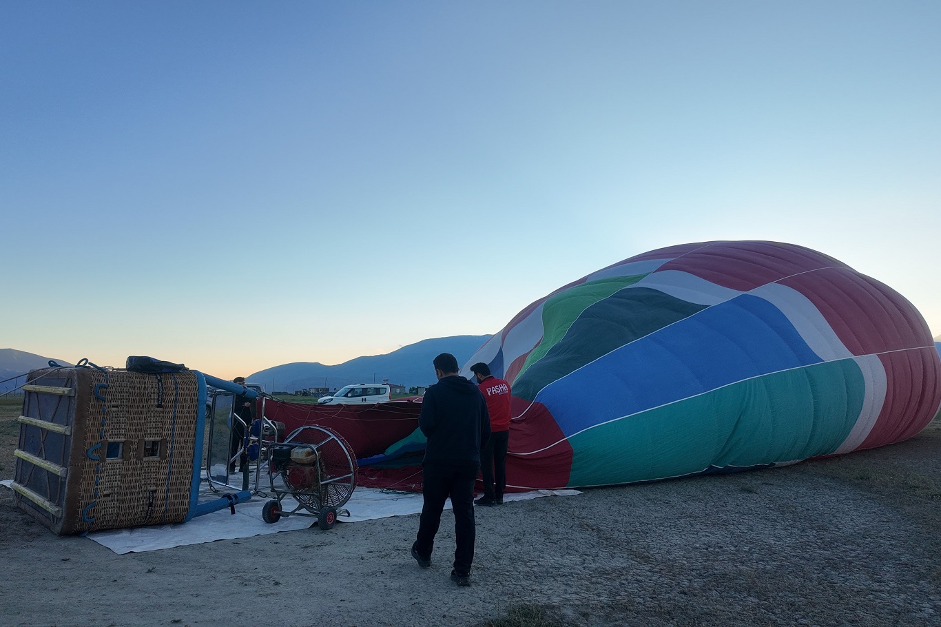 Doğubayazıt semaları sıcak hava balonuyla renklendi