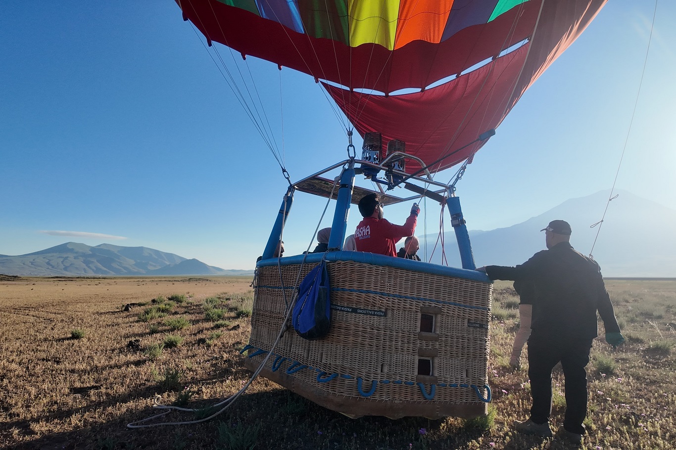 Doğubayazıt semaları sıcak hava balonuyla renklendi
