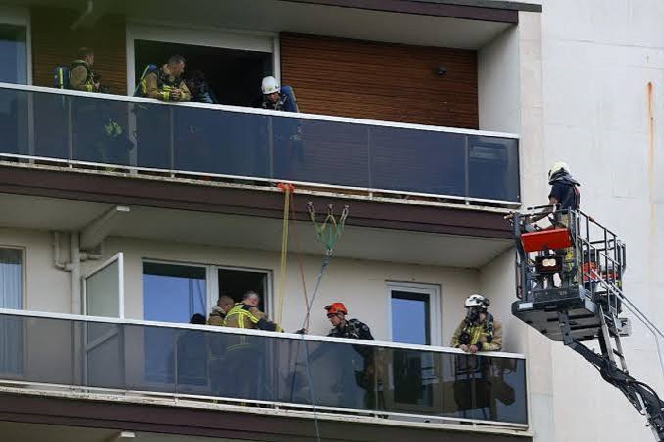 Belçika'da apartman yangını: En az 6 kişi hayatını kaybetti