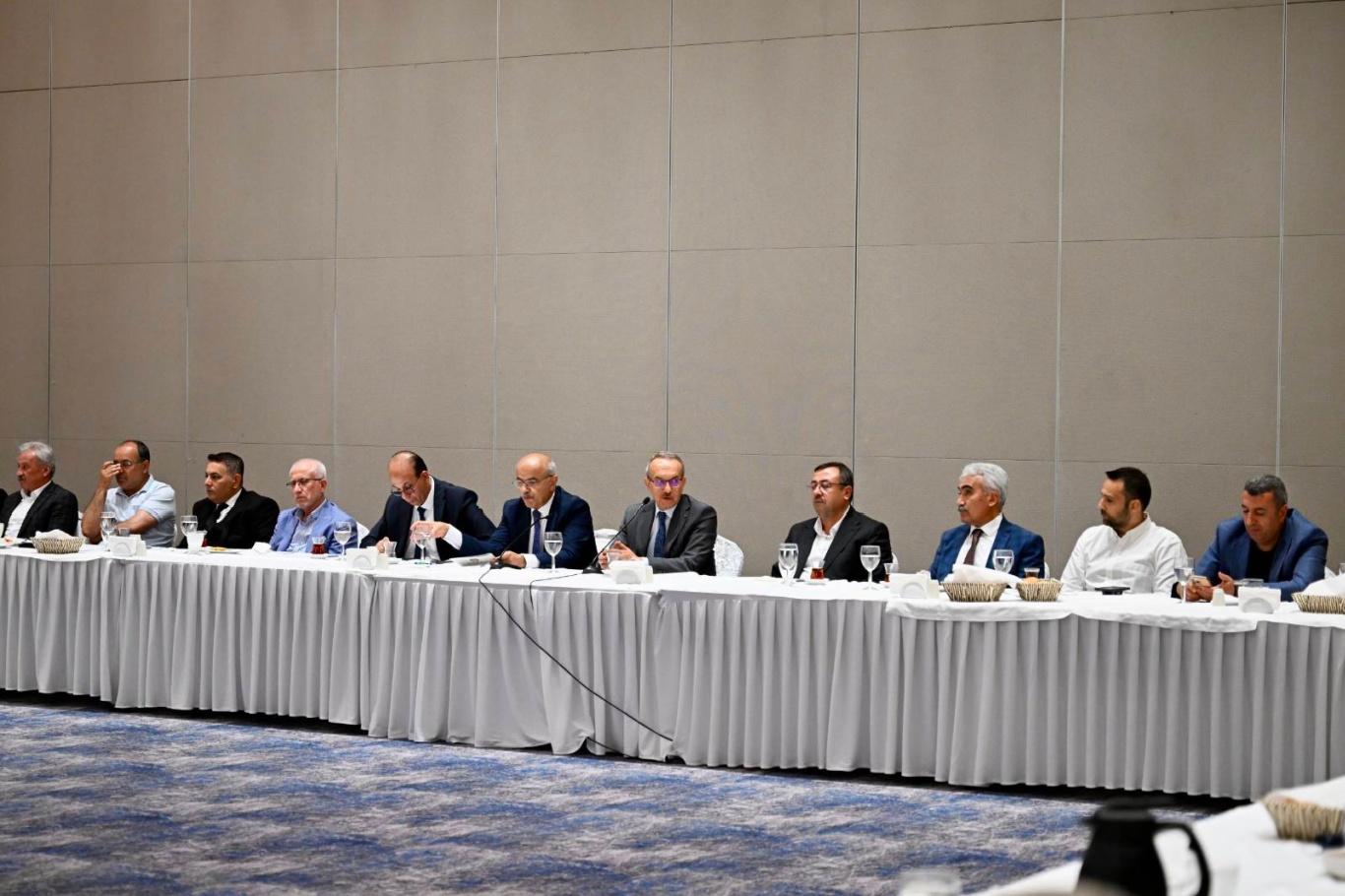 Malatya'da iş dünyasıyla ekonomik kalkınma toplantısı
