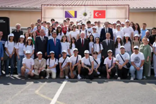 Srebrenitsa anma programı için 200 öğrenci Bosna Hersek'e uğurlandı