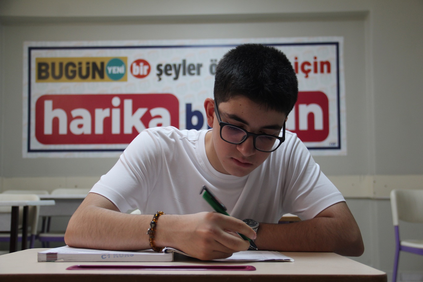 LGS'de 500 tam puan alan Muhammed Emir Ezgin: 'Önemli olan çok çalışmak değil, verimli çalışmak'