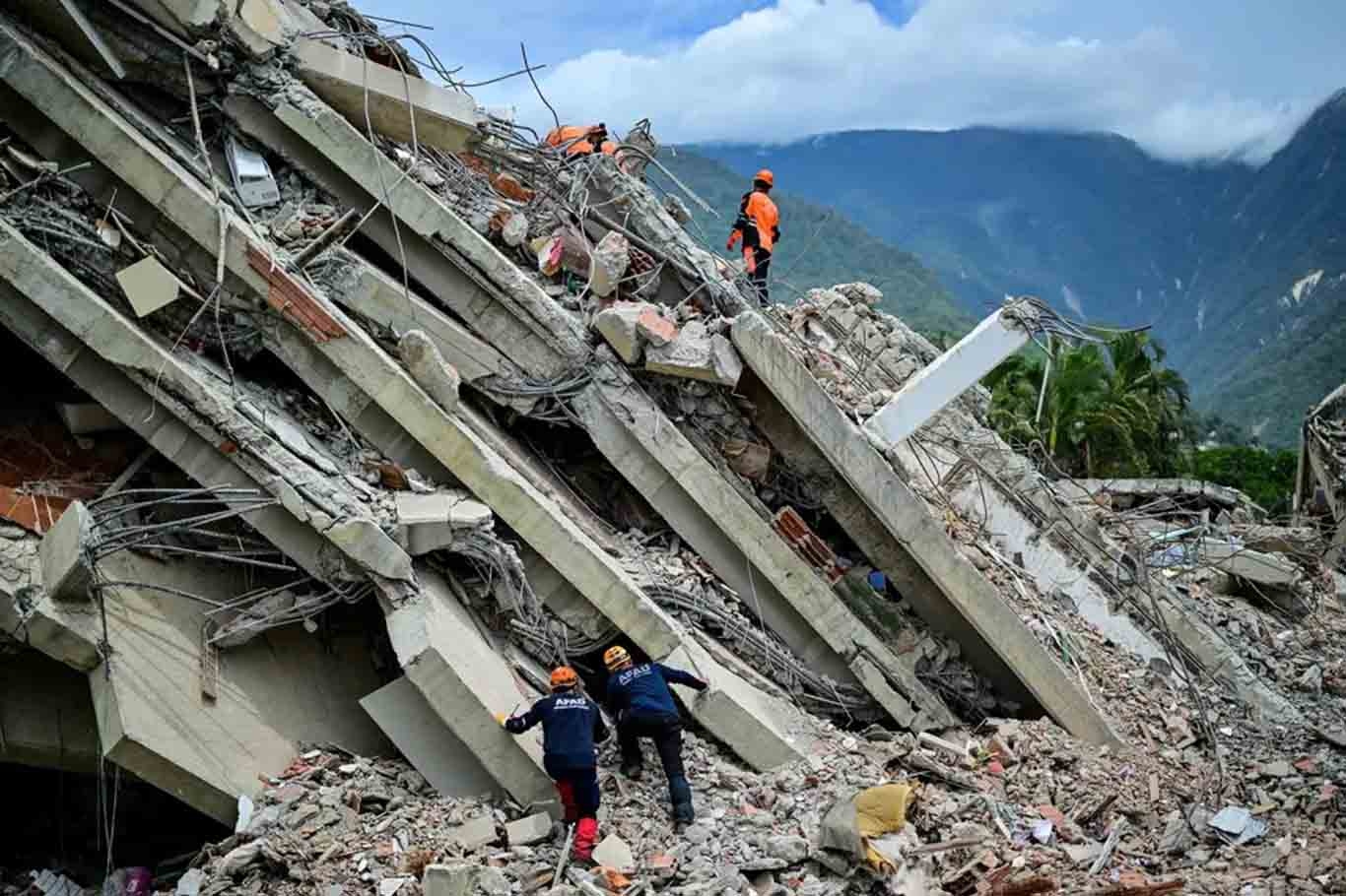 Venezuela earthquake death toll rises to 4,490