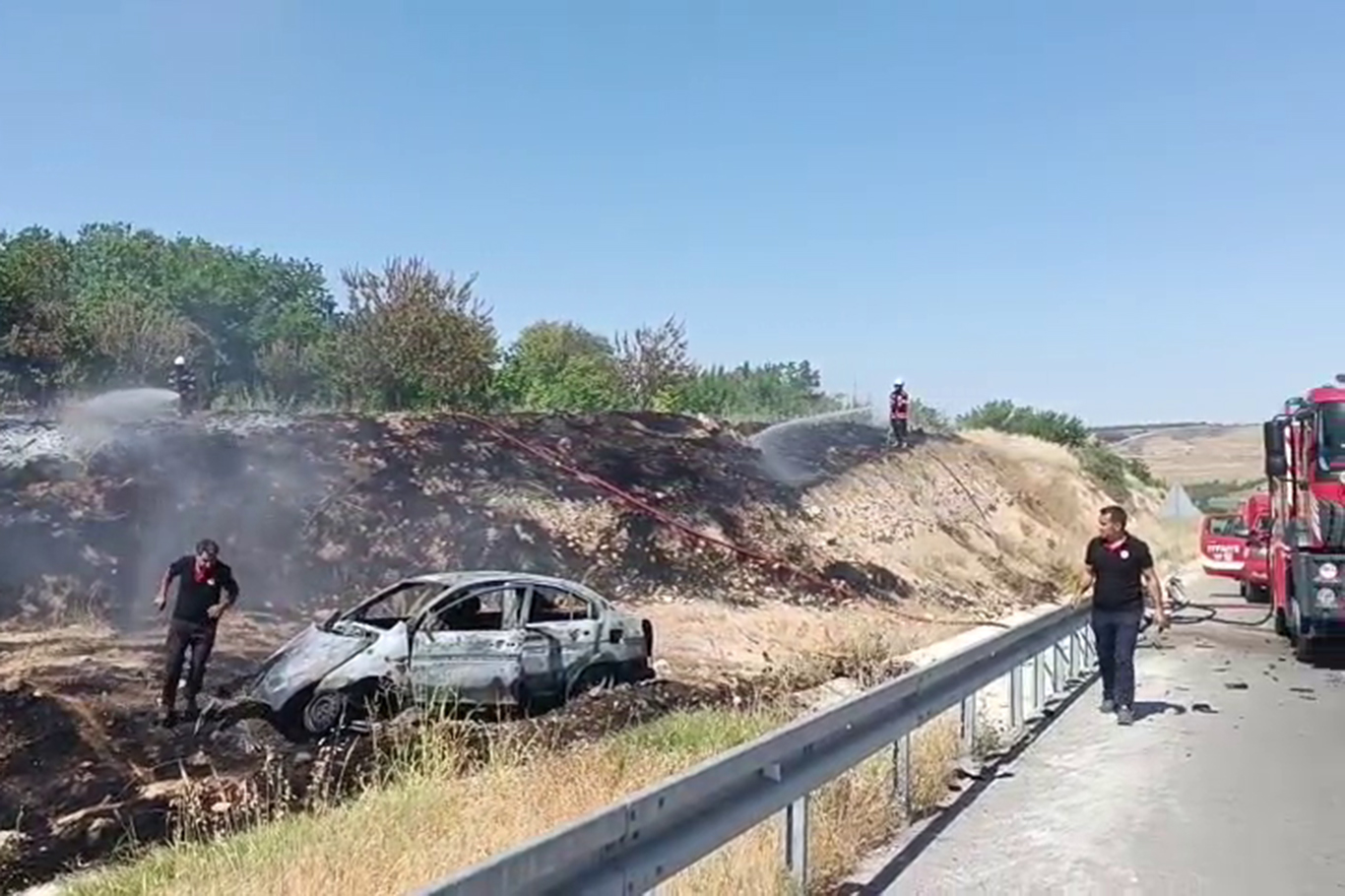 Malatya'da kaza yapan otomobil alev alarak yandı: 1 ölü 1 ağır yaralı