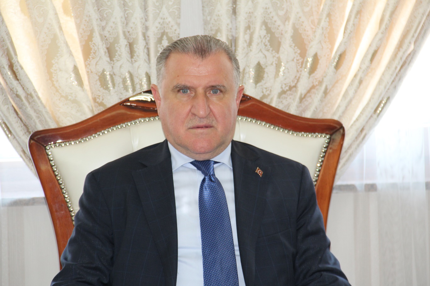 Gençlik ve Spor Bakanı Osman Aşkın Bak
