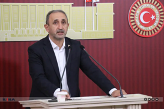Demîr: Ev nêzîkatiya li hember hikûmeta Sûrîyeyê zext û şantajeke sîyasî ya eşkere ye