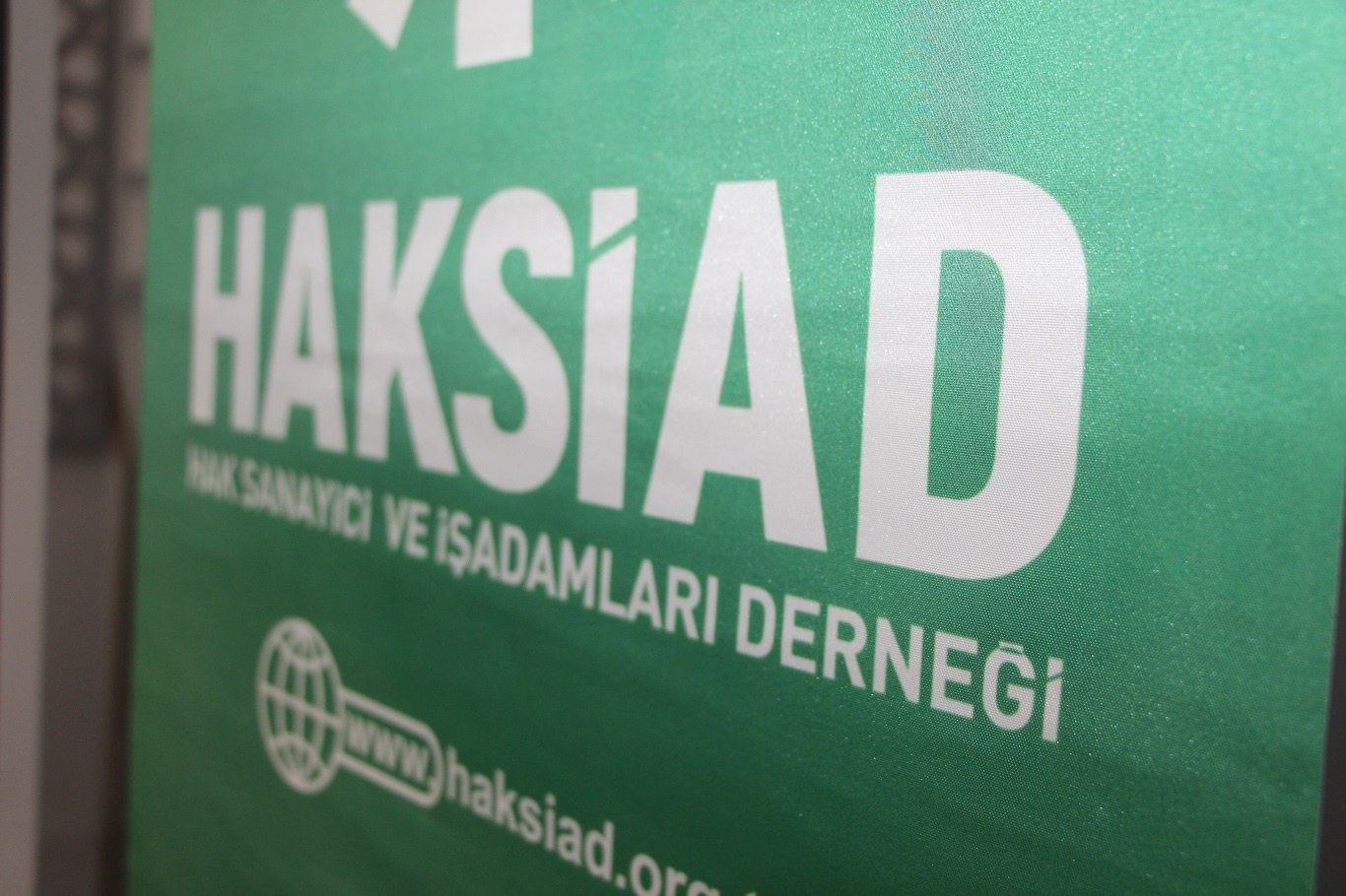 HAKSİAD Artuklu İlçe Başkanı Saka: Yüksek faiz oranları piyasada ciddi bir durgunluğa neden oluyorHAKSİAD Artuklu İlçe Başkanı Saka: Yüksek faiz oranları piyasada ciddi bir durgunluğa neden oluyor