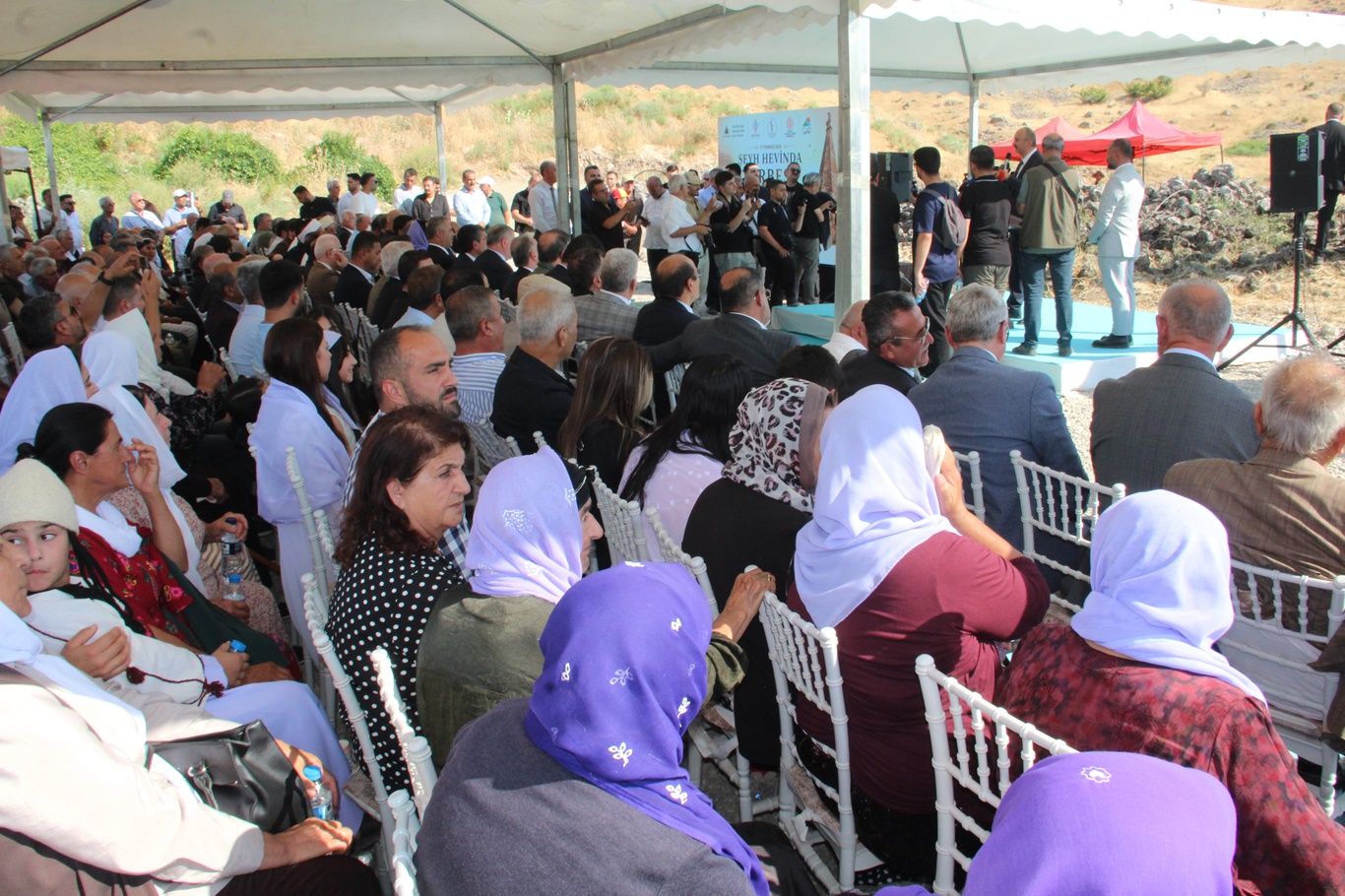 Bakan Bak, Şeyh Hevînda Ziyaretgâhı restorasyonu için düzenlenen çivi çakma törenine katıldı