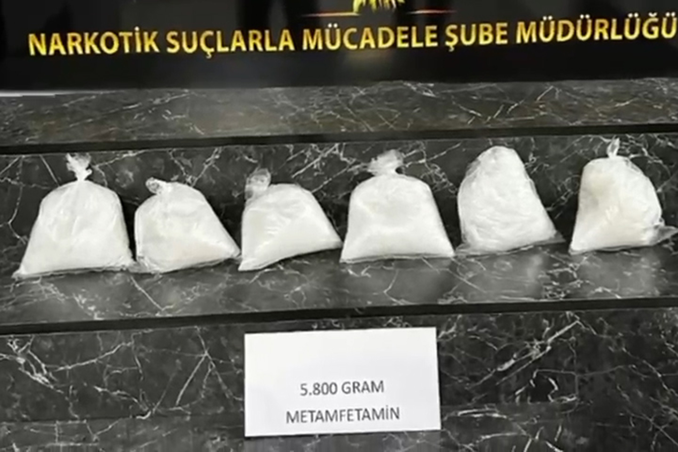 ŞIRNAK'TA TIRDA 5 KİLO 800 GRAM METAMFETAMİN ELE GEÇİRİLDİ