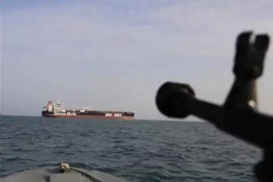 الحرس الثوري الإيراني: سفينتان تعرضتا لحادث في مضيق هرمز بعد سلوكهما مسارًا غير آمن