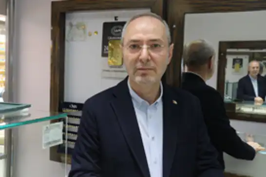 Uzmanlardan altın yatırımcılarına "panik yapmayın" uyarısı