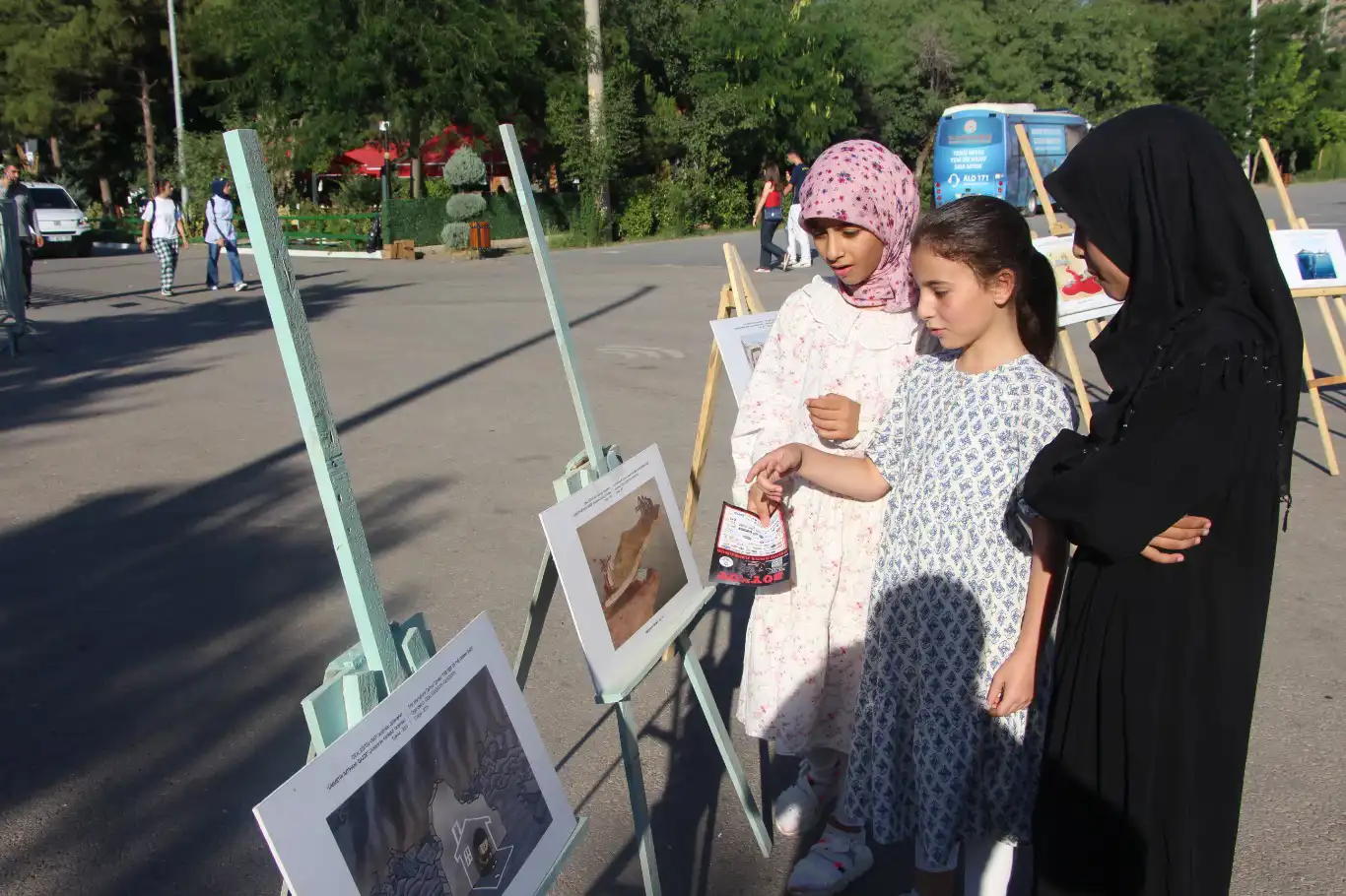 Mardin’de Gazze’deki soykırımın 1000’inci günü dolayısıyla karikatür sergisi düzenlendi 