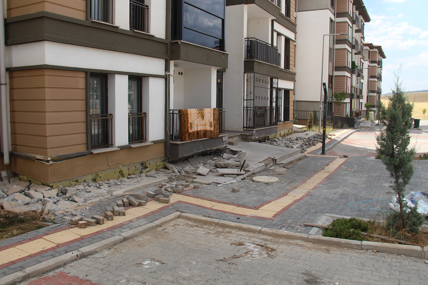 HÜDA PAR Silvan İlçe Başkanı Balyen'den TOKİ yolu ve su sorununa tepki