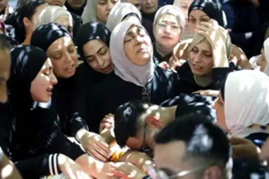 خلال 24 ساعة..استشهاد 13 فلسطينياً في غارات صهيونية على قطاع غزة