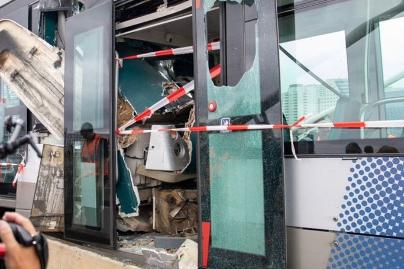 Rotterdam'da tramvay kazasında 15 kişi yaralandı