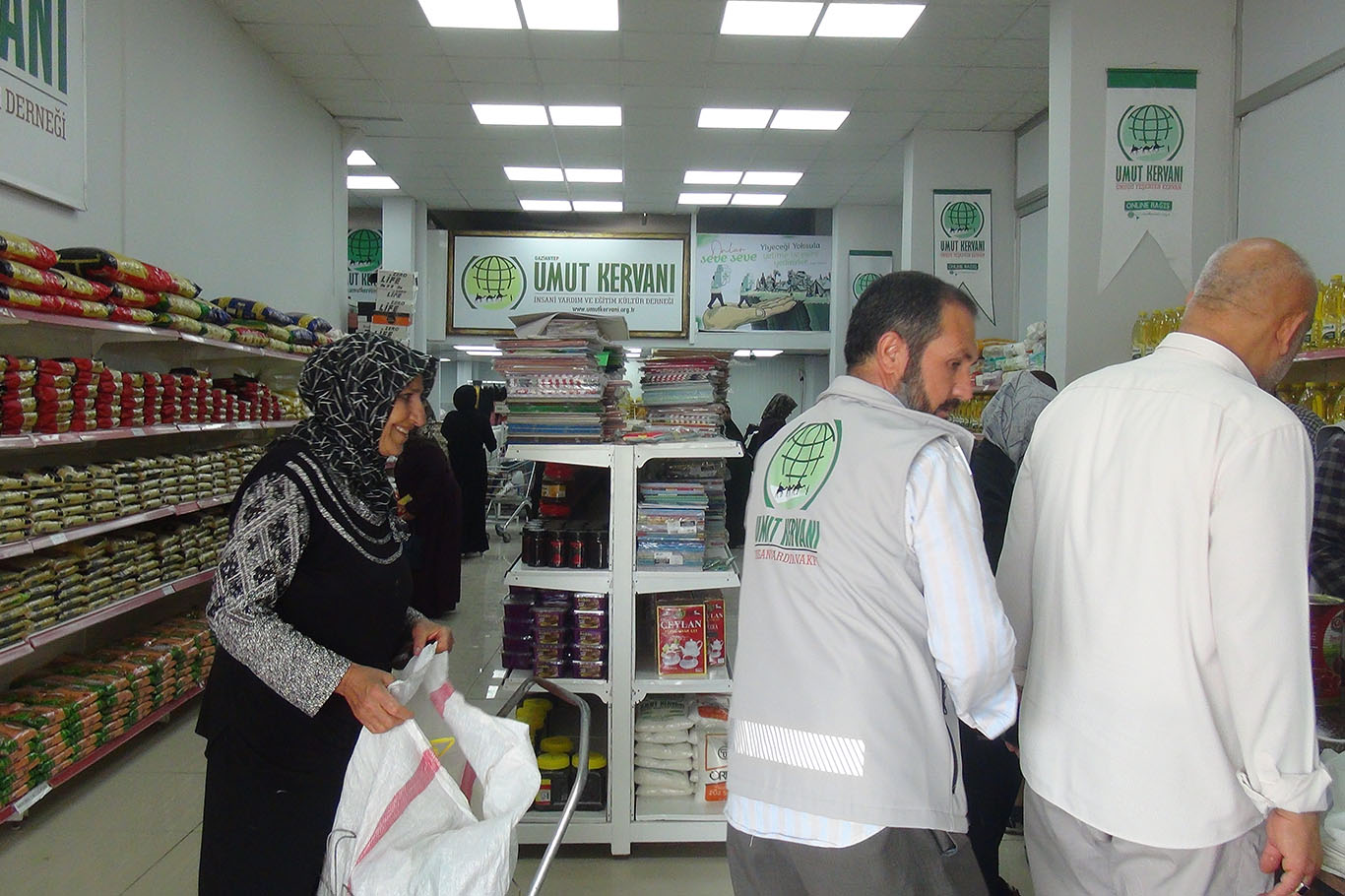 UMUT KERVANI GIDA YARDIMI