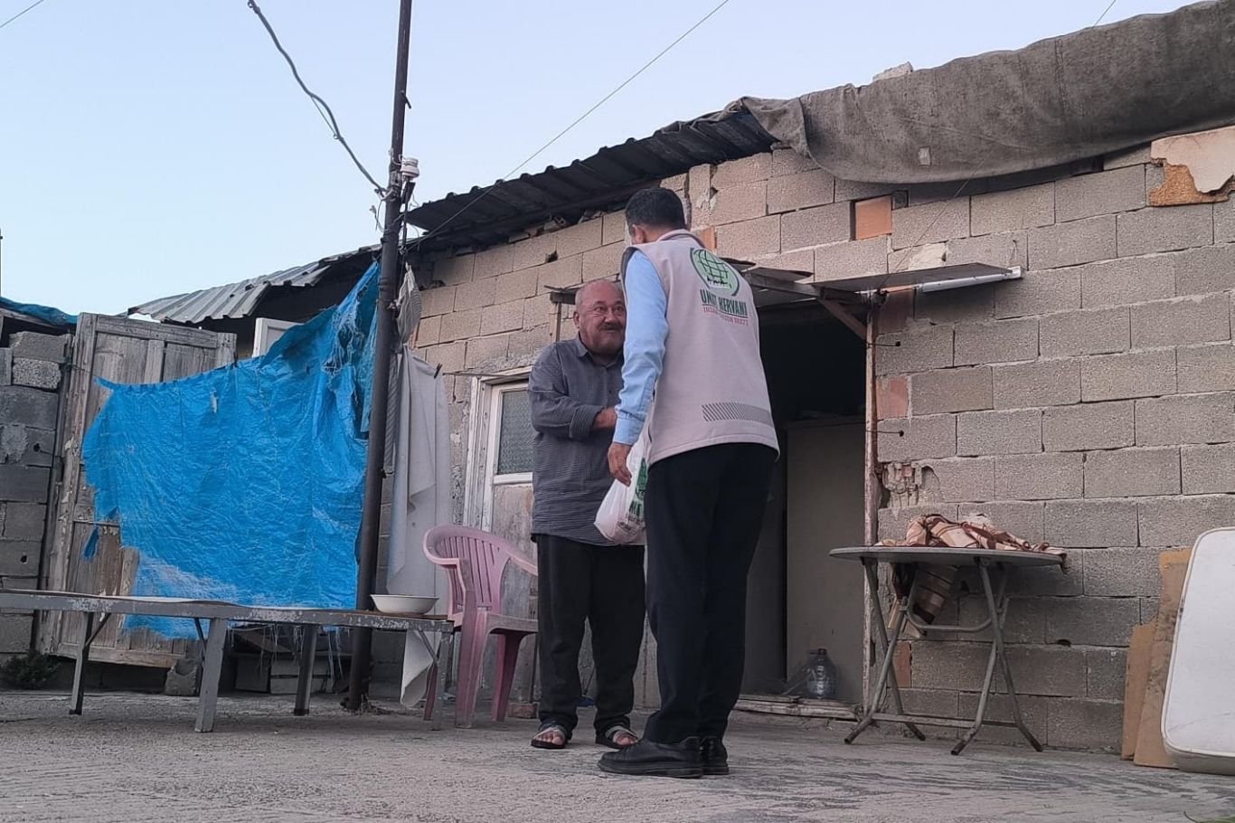 Tarsus Umut Kervanı'ndan ihtiyaç sahibi ailelere beyaz et desteği