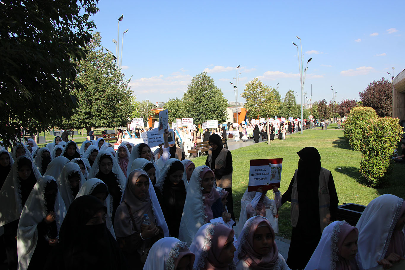 Gaziantep'te "Niyet Ettim Örtünmeye, Emrin Başım Üstüne" etkinliği düzenlendi