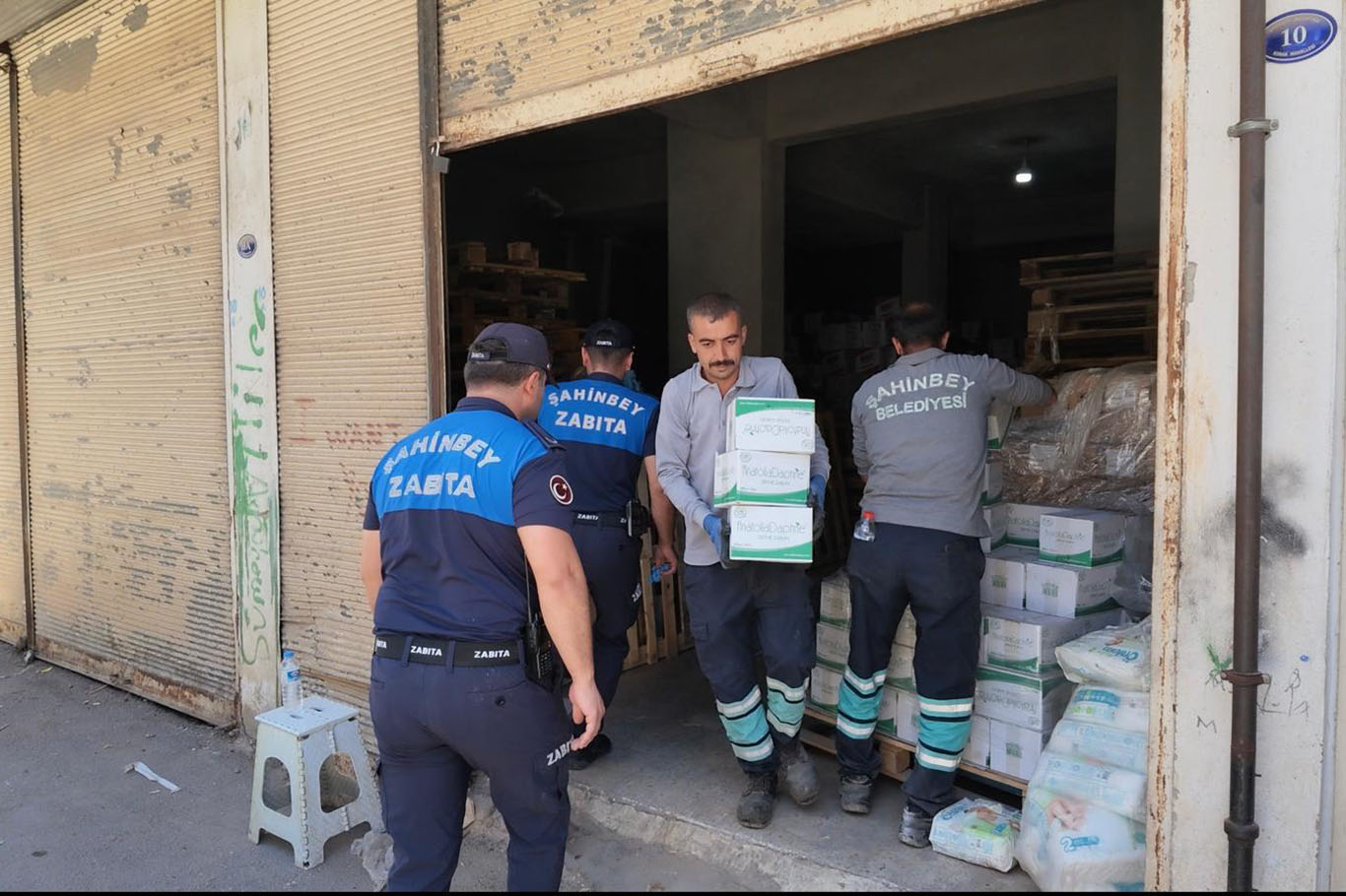 Gaziantep'te sahte etiket operasyonu: Tarihi değiştirilmiş yüzlerce ürün imha edildi