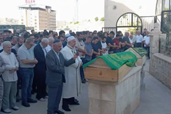 Mardin'de trafik kazasında hayatını kaybedenler defnedildi 
