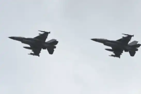 Ukrayna'da bir F-16 uçağı düştü