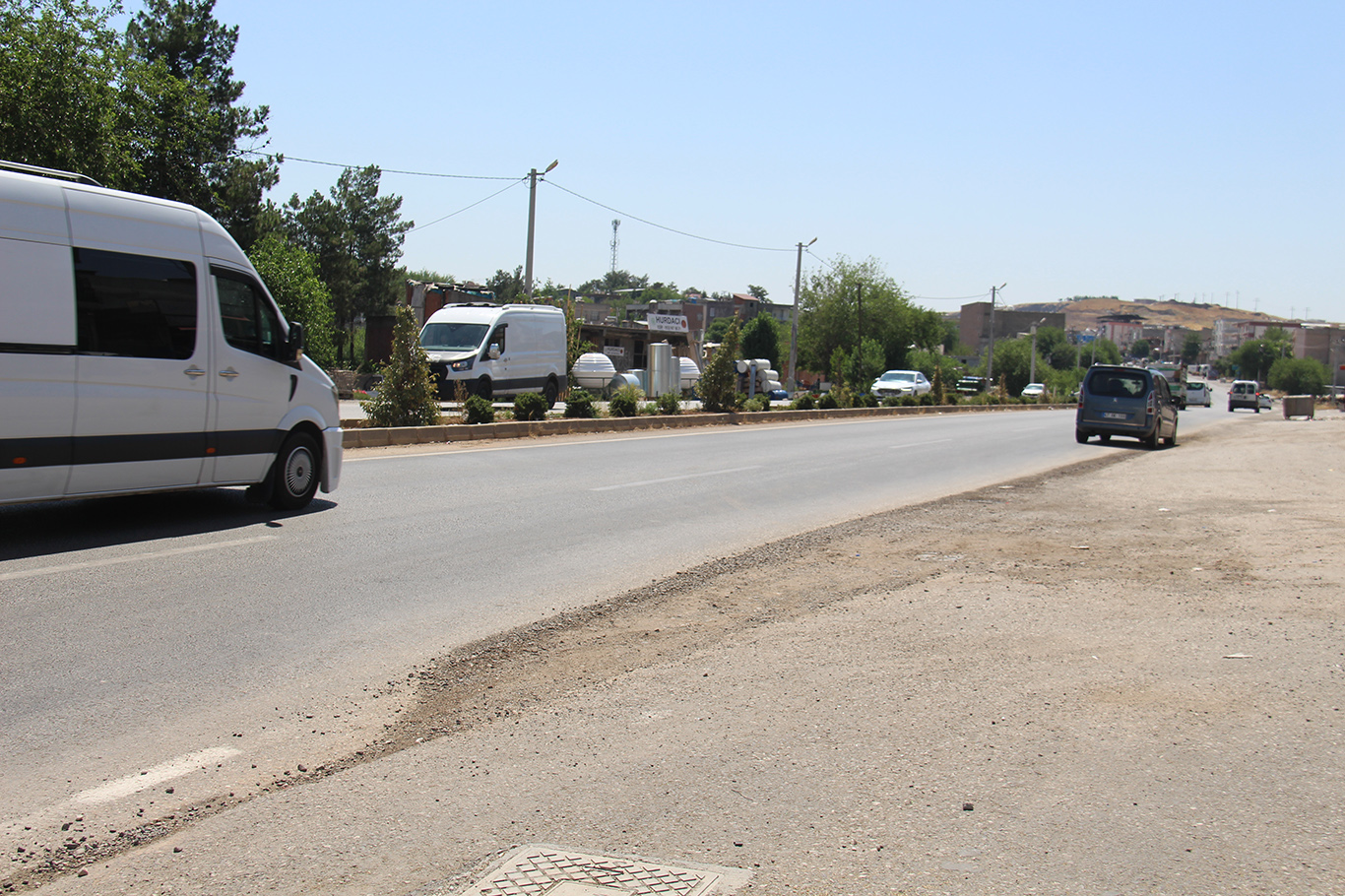 Diyarbakır-Mardin yolunda kavşak tepkisi: Işıklandırma yeniden yapılsın